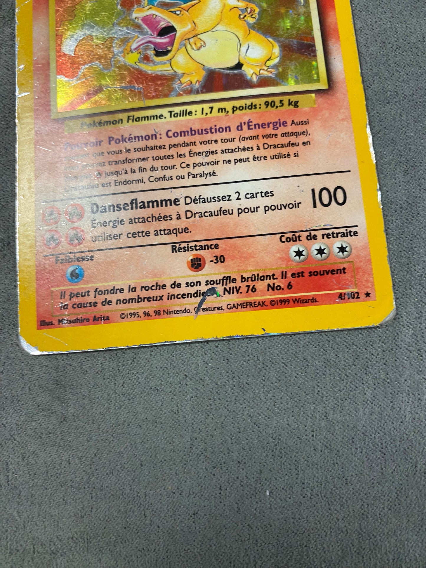 Carte pokémon Dracaufeu 4/102 set de base