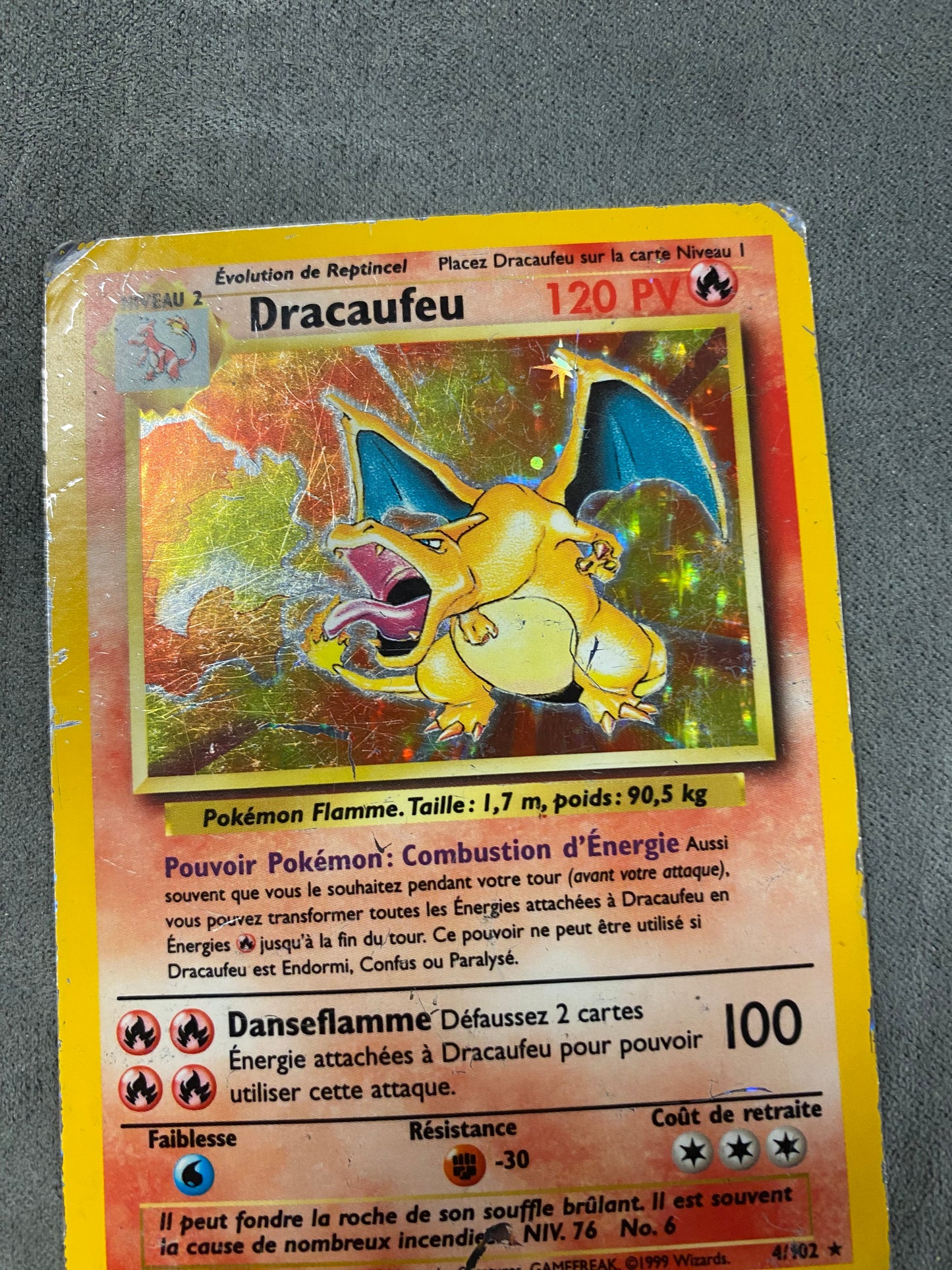 Carte pokémon Dracaufeu 4/102 set de base